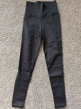 NWOT Athleta High-Waist Black Ribbed Leggings